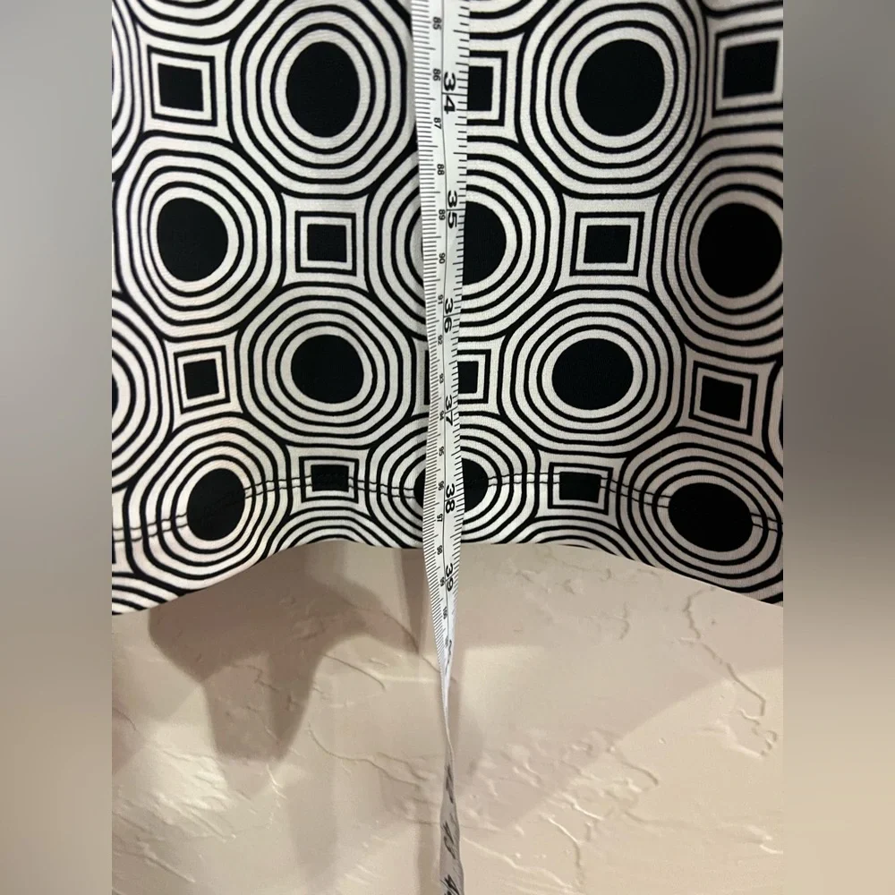 VINCE CAMUTO Dress Size 12 Black White Geometric Full Back Zipper Long Slv Lined